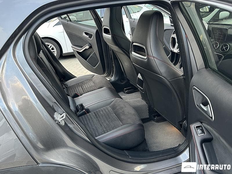 2015 Mercedes GLA 180 — Miniatură 14