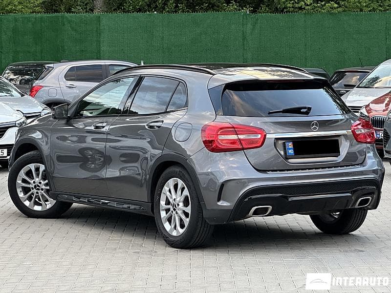 2015 Mercedes GLA 180 — Miniatură 4