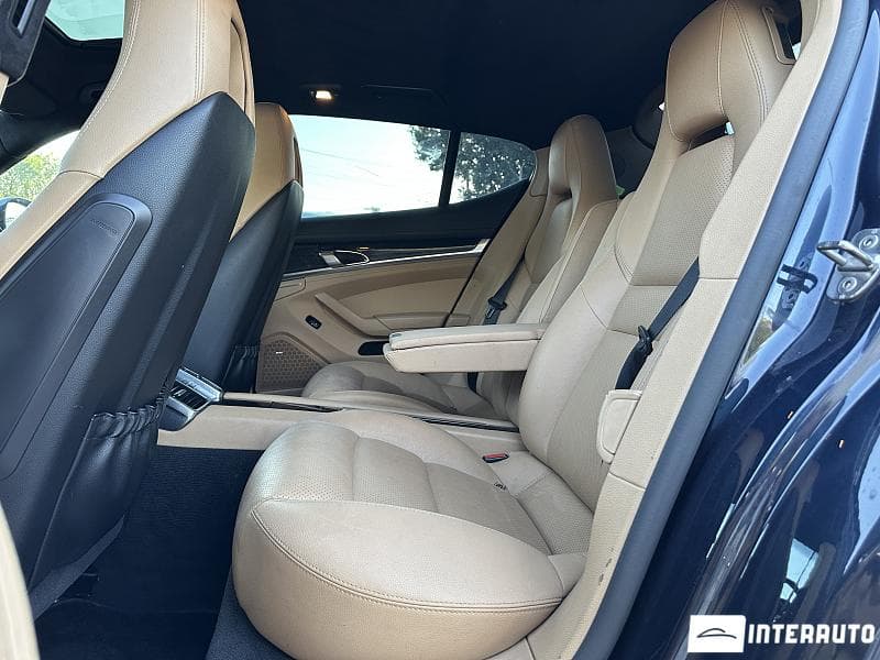 2015 Porsche Panamera S — Miniatură 16
