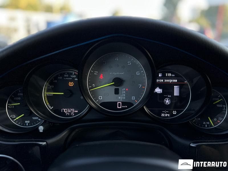 2015 Porsche Panamera S — Miniatură 11