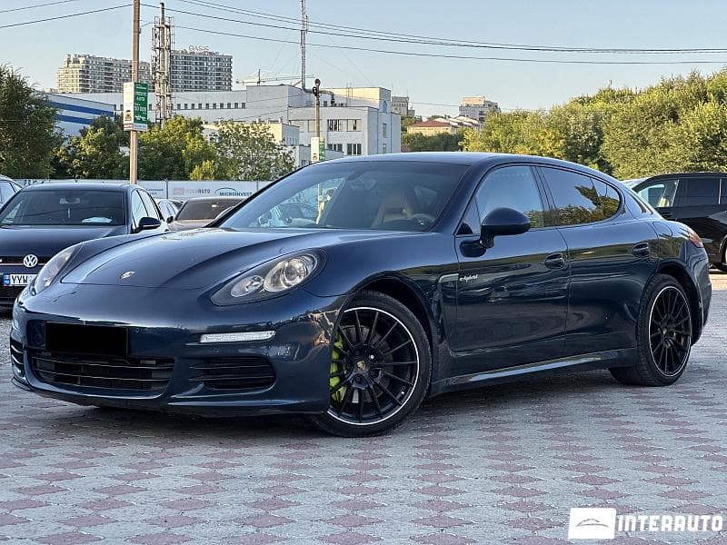 Porsche Panamera S