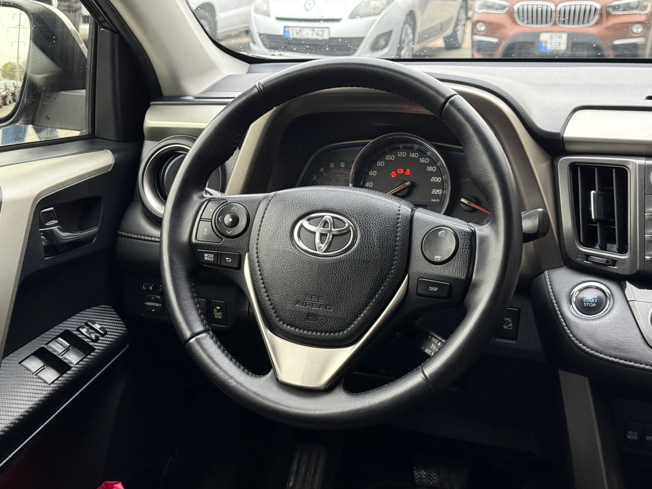 2015 Toyota Rav-4 — Miniatură 12