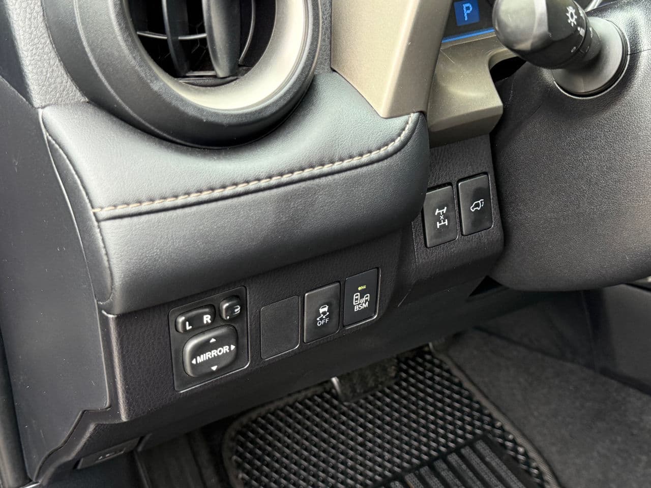 2015 Toyota Rav-4 — Miniatură 9