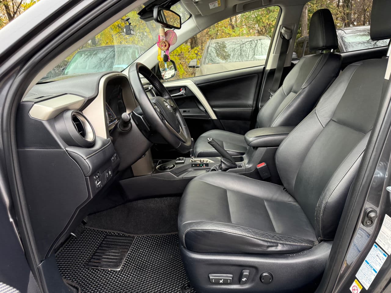 2015 Toyota Rav-4 — Miniatură 7