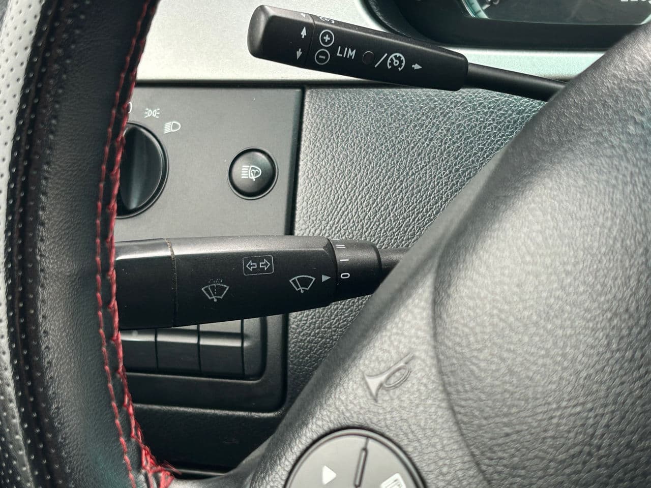 2011 Mercedes Vito — Miniatură 9