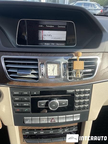 2013 Mercedes E 220 — Miniatură 15