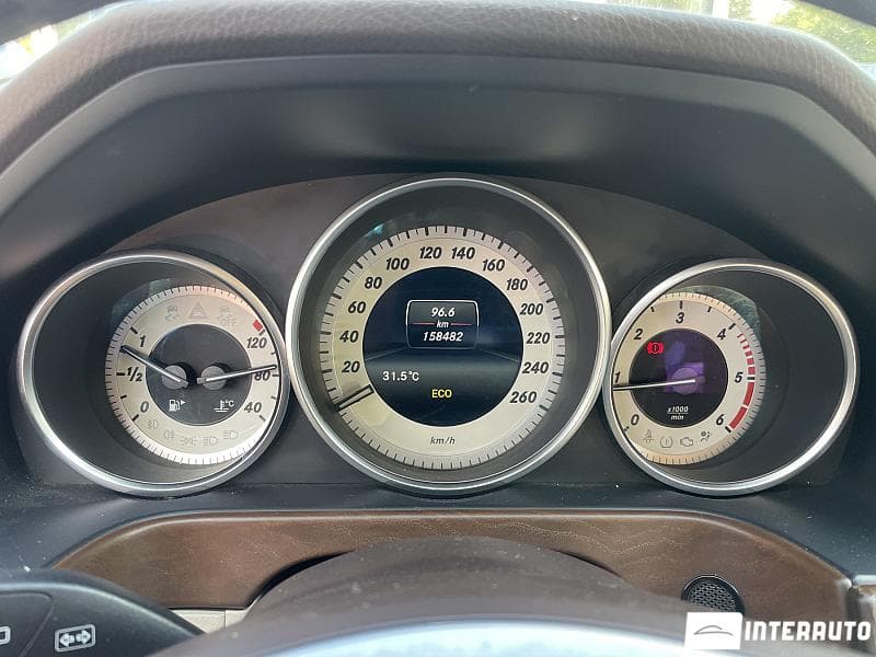 2013 Mercedes E 220 — Miniatură 13