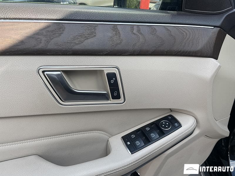 2013 Mercedes E 220 — Miniatură 12
