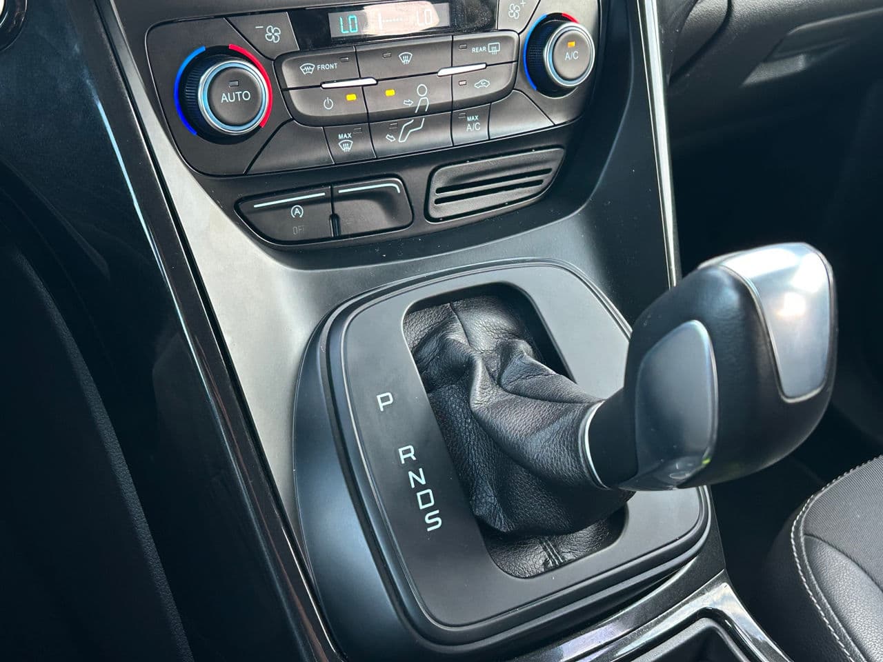 2017 Ford Kuga — Miniatură 13