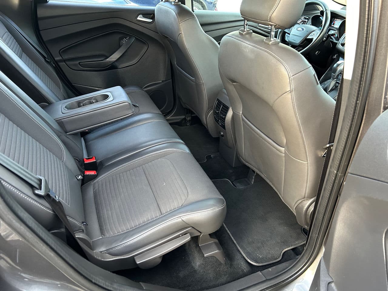 2017 Ford Kuga — Miniatură 15