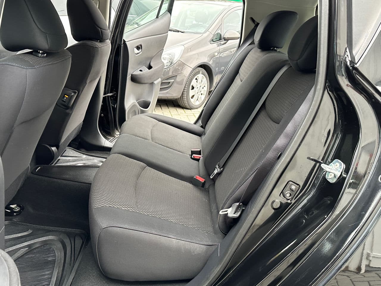 2014 Nissan Leaf — Miniatură 6
