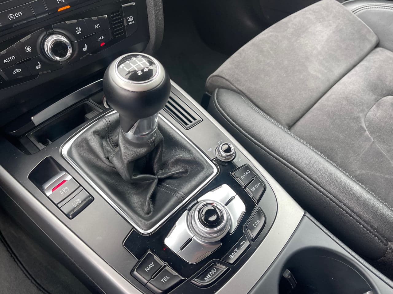 Audi A4 2014 — Миниатюра 11