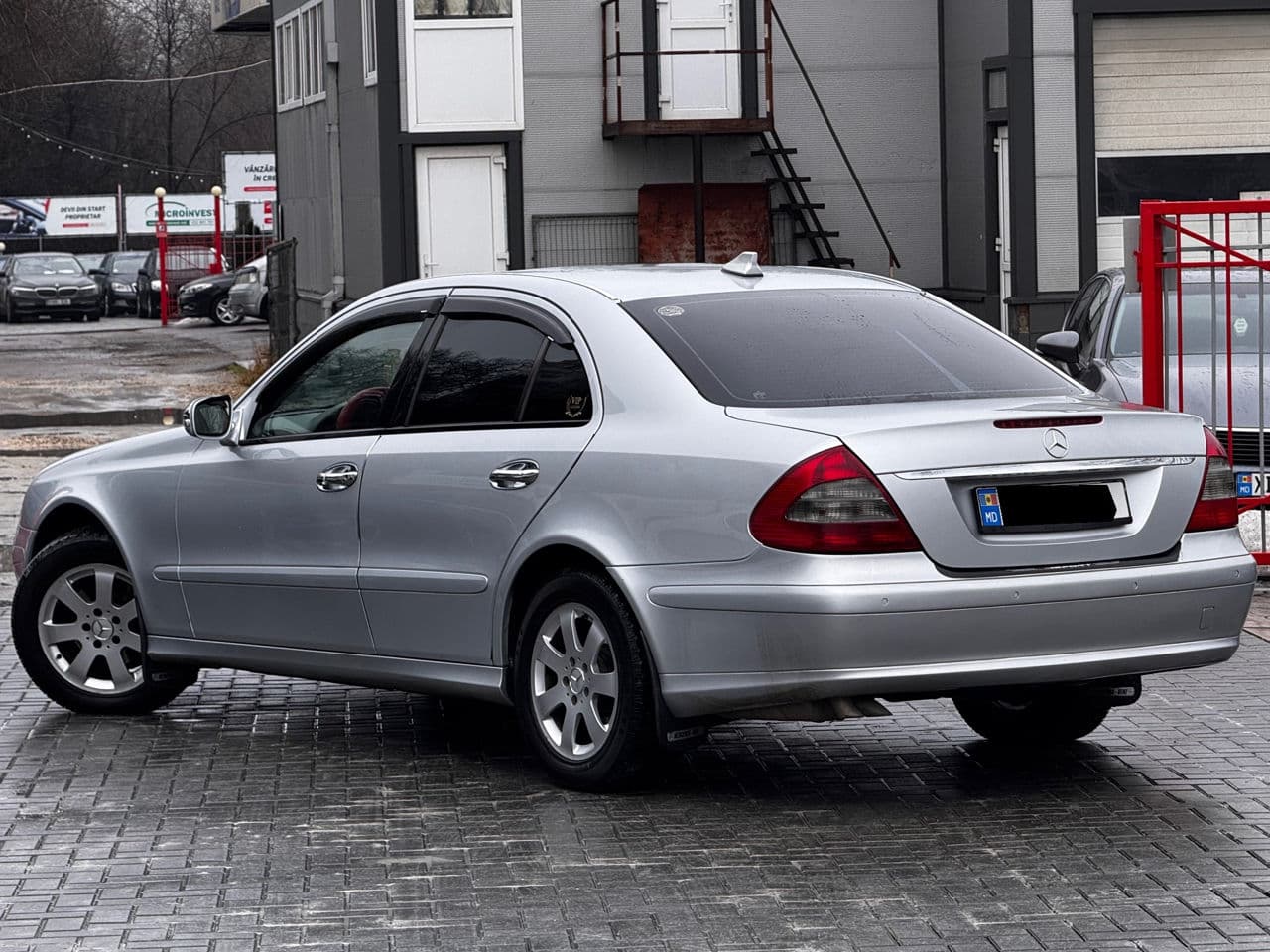 2007 Mercedes E 200 — Miniatură 4