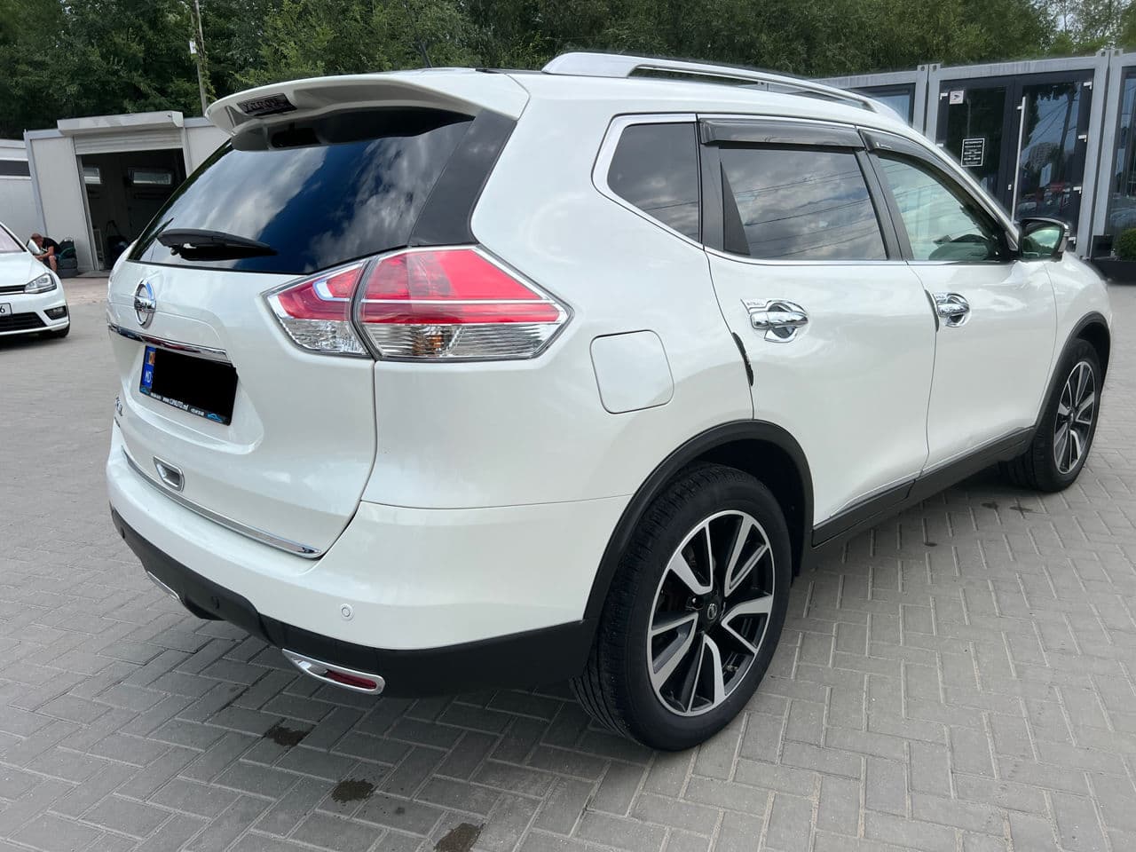 2015 Nissan X-Trail — Miniatură 3