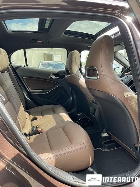 2015 Mercedes GLA 180 — Miniatură 12