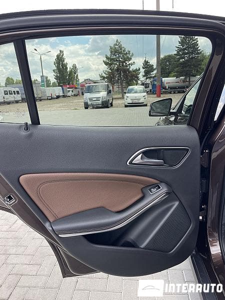 2015 Mercedes GLA 180 — Miniatură 18