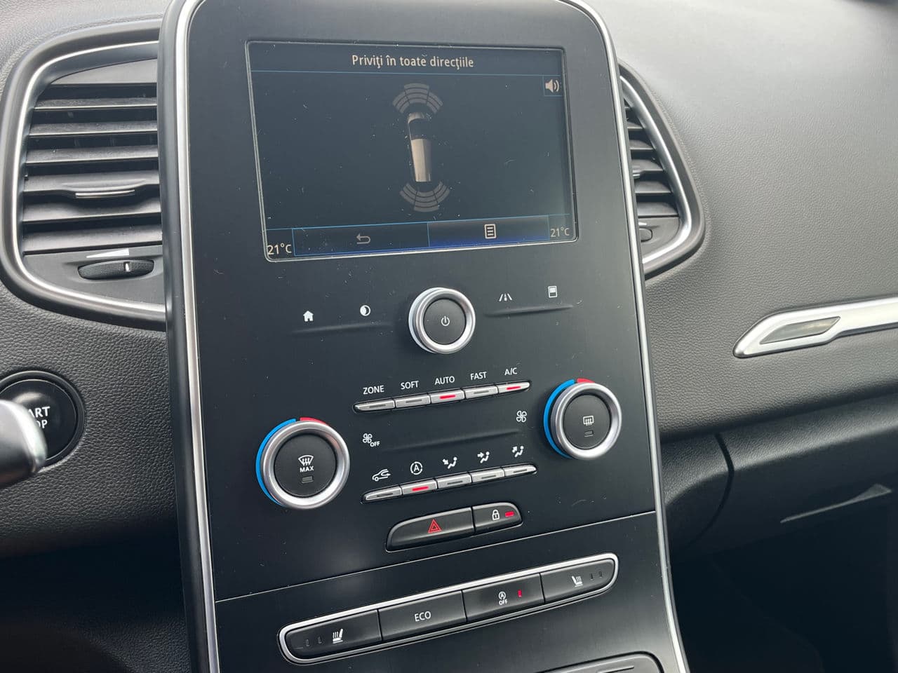 2017 Renault Grand Scenic — Miniatură 9