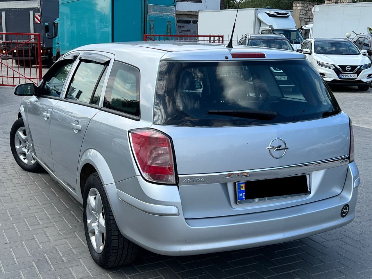 Opel Astra 2009 — Миниатюра 3