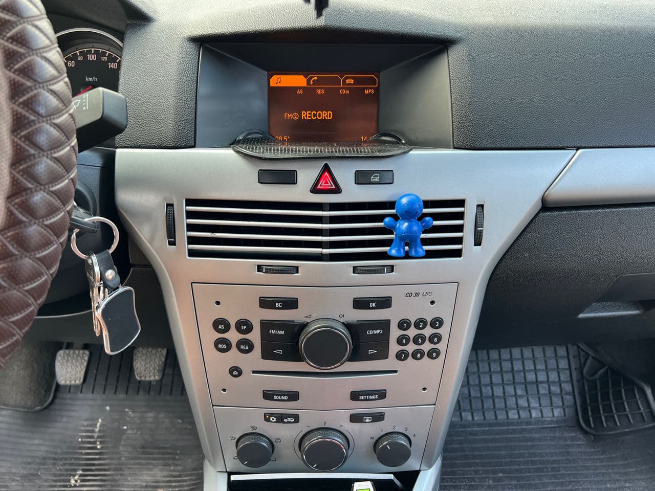 Opel Astra 2009 — Миниатюра 10
