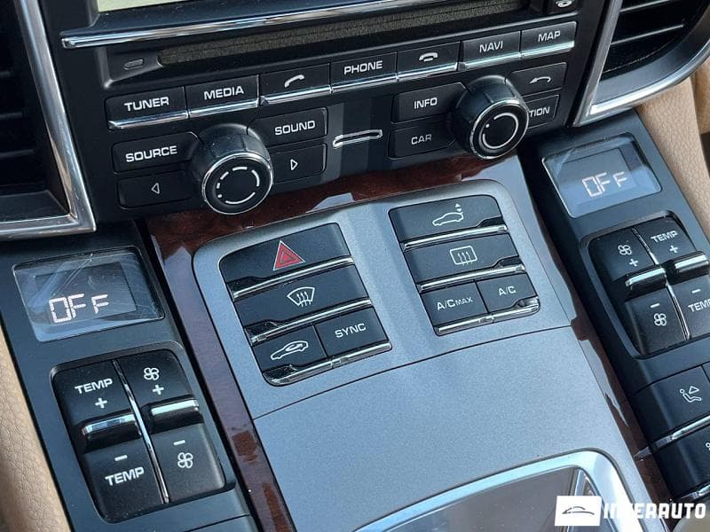 2013 Porsche Panamera — Miniatură 16