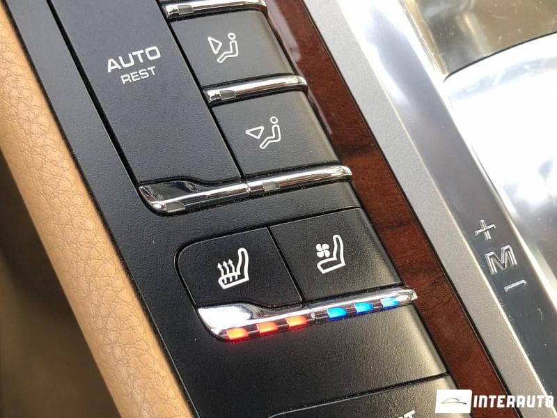 2013 Porsche Panamera — Miniatură 18