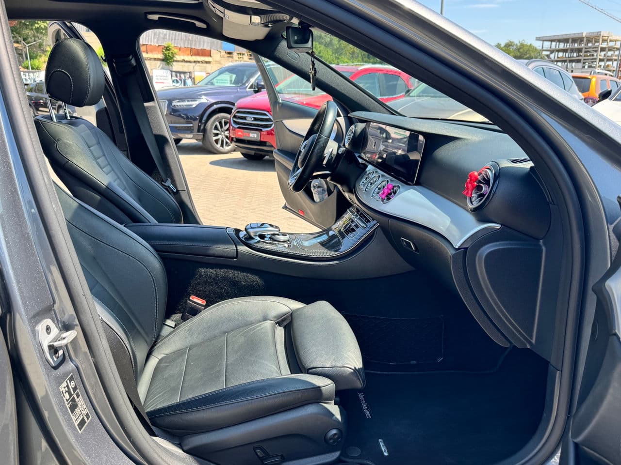 2019 Mercedes E 300 — Miniatură 18