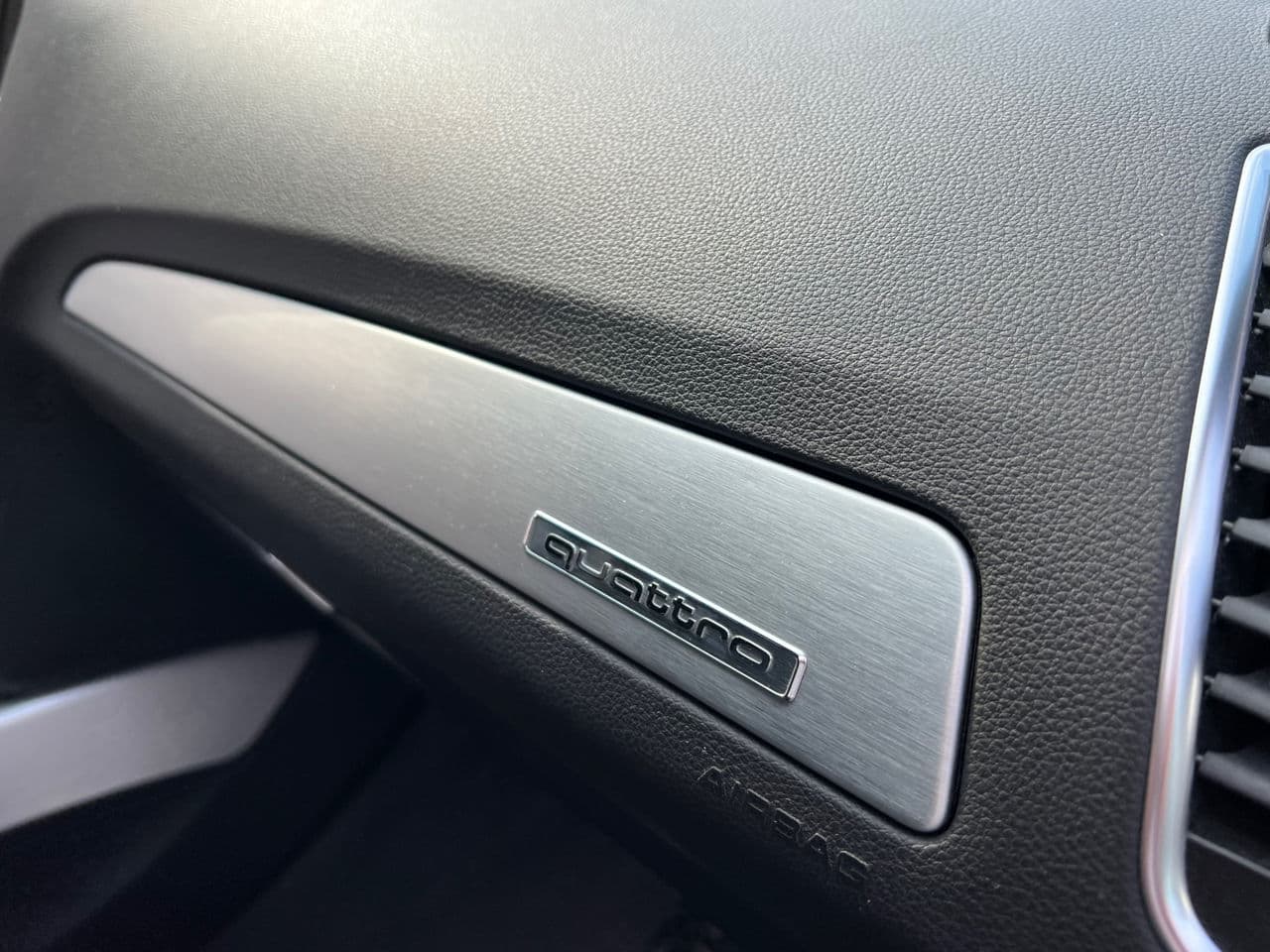 Audi Q5 2015 — Миниатюра 13