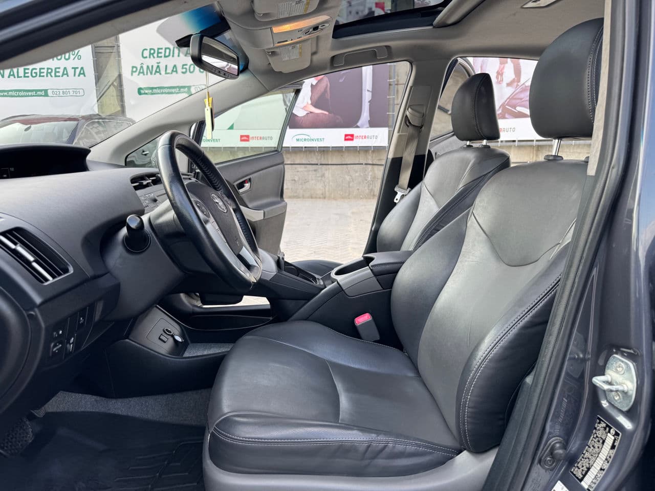 2012 Toyota Prius — Miniatură 14