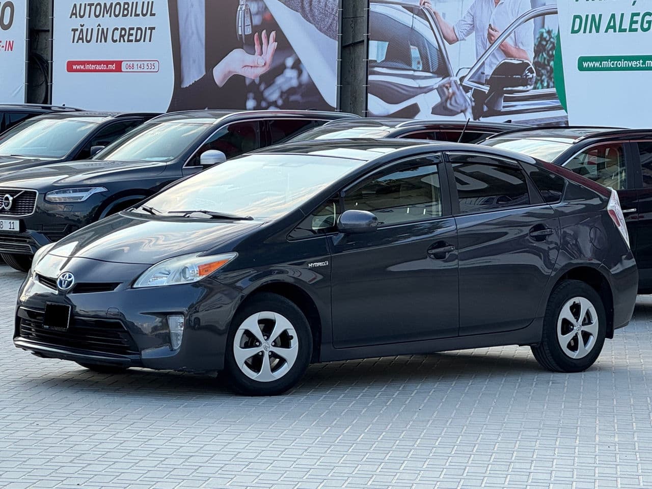 2012 Toyota Prius — Miniatură 2