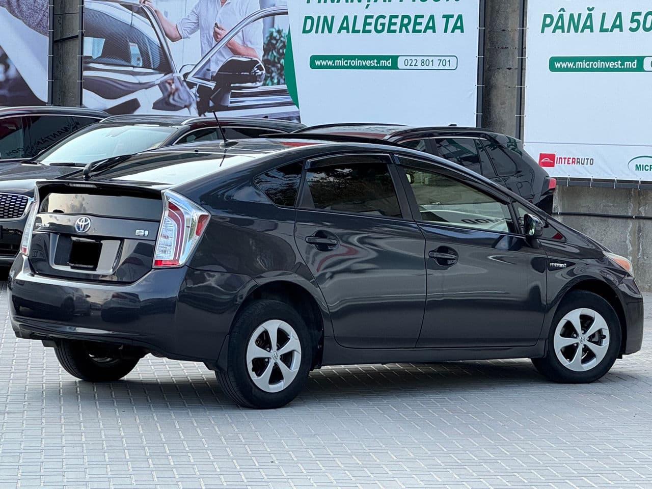 2012 Toyota Prius — Miniatură 3