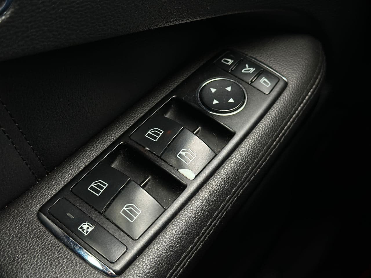 2009 Mercedes E 220 — Miniatură 8