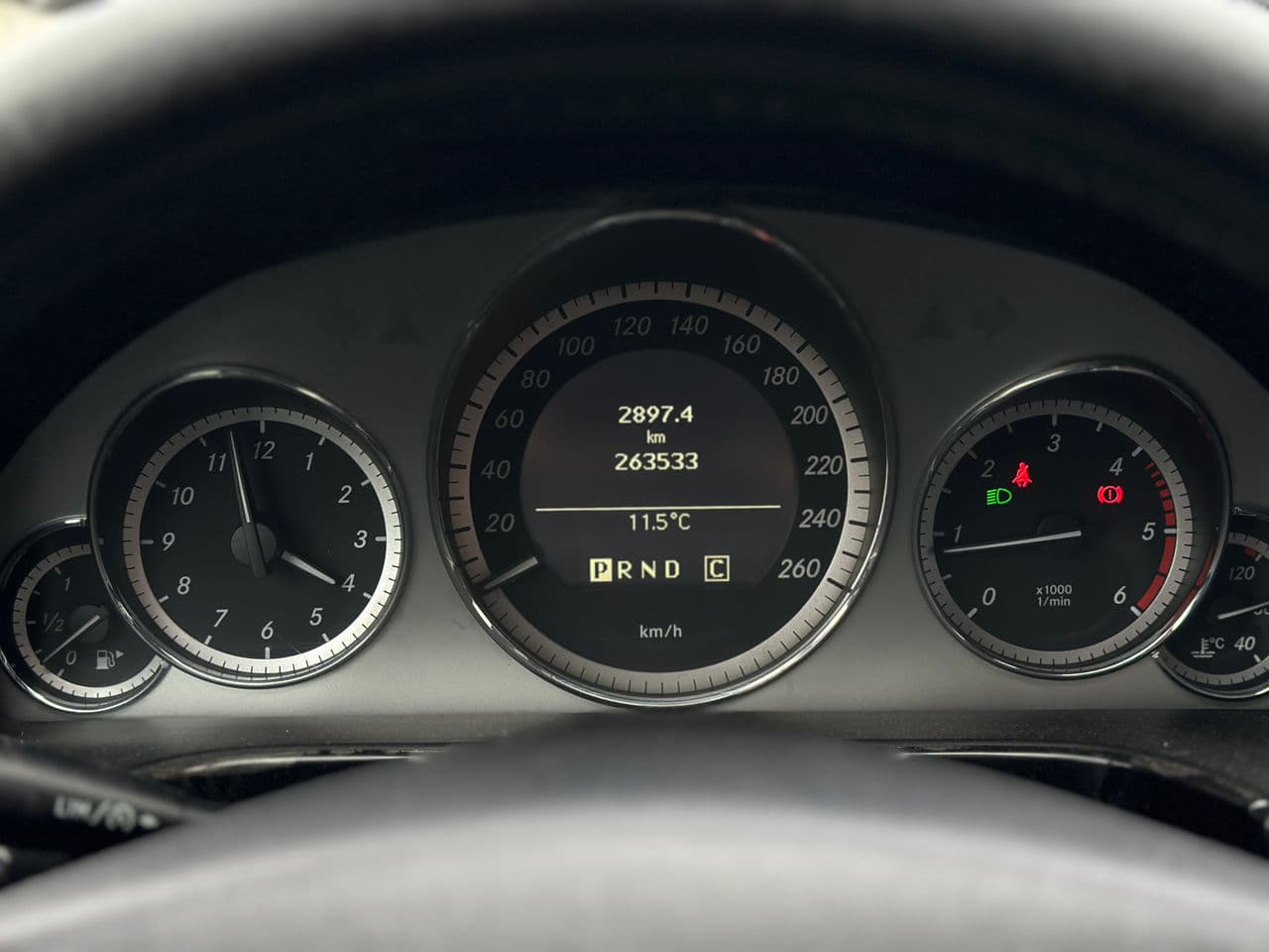 2009 Mercedes E 220 — Miniatură 10