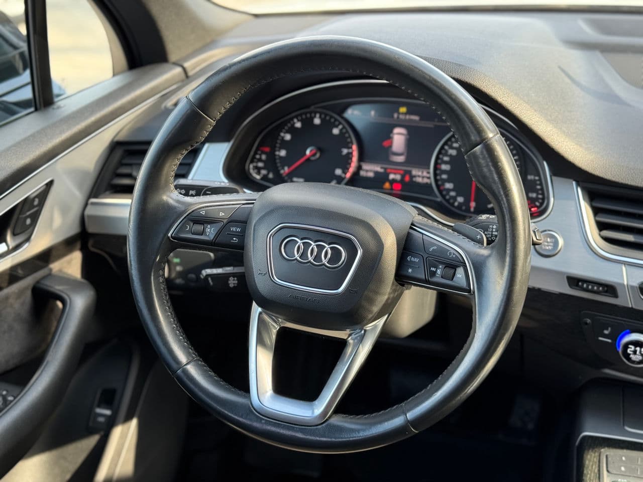 2017 Audi Q7 — Miniatură 10