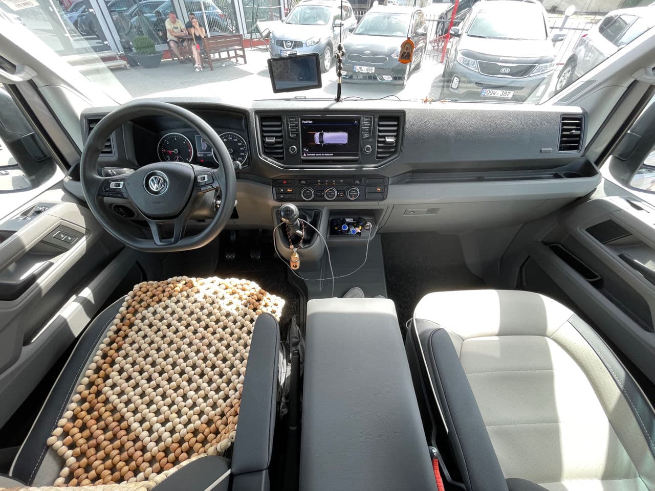 Volkswagen Crafter 2018 — Миниатюра 10