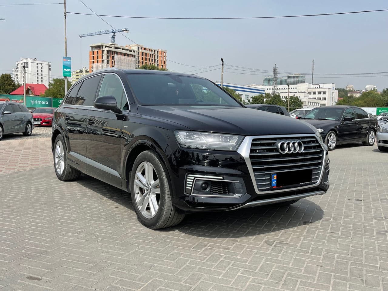 2017 Audi Q7 E-Tron — Miniatură 3