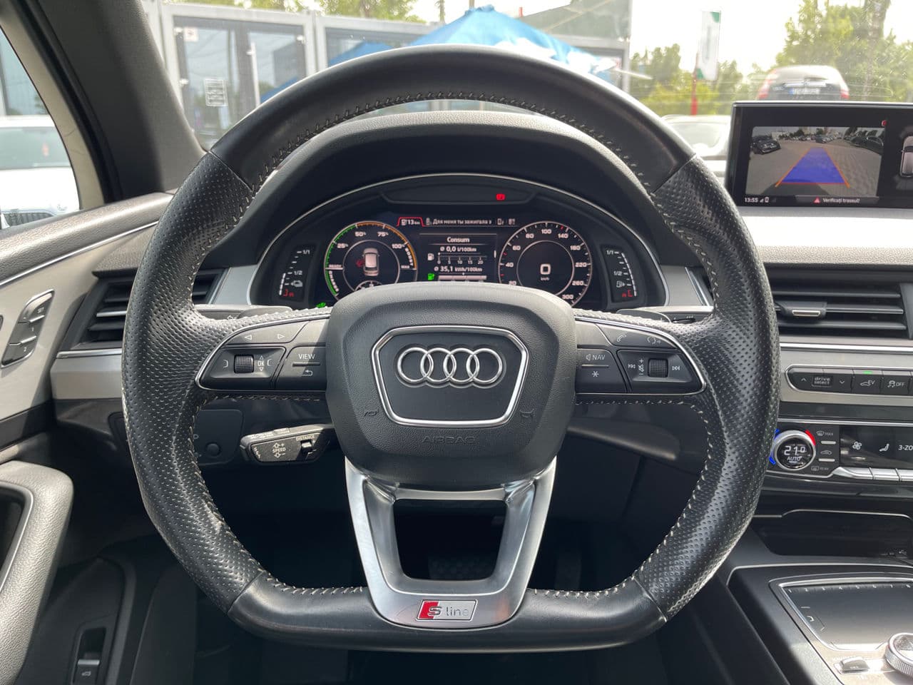 2017 Audi Q7 E-Tron — Miniatură 11