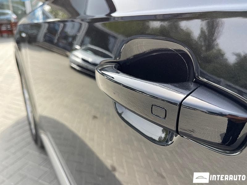 2017 Audi Q7 E-Tron — Miniatură 5
