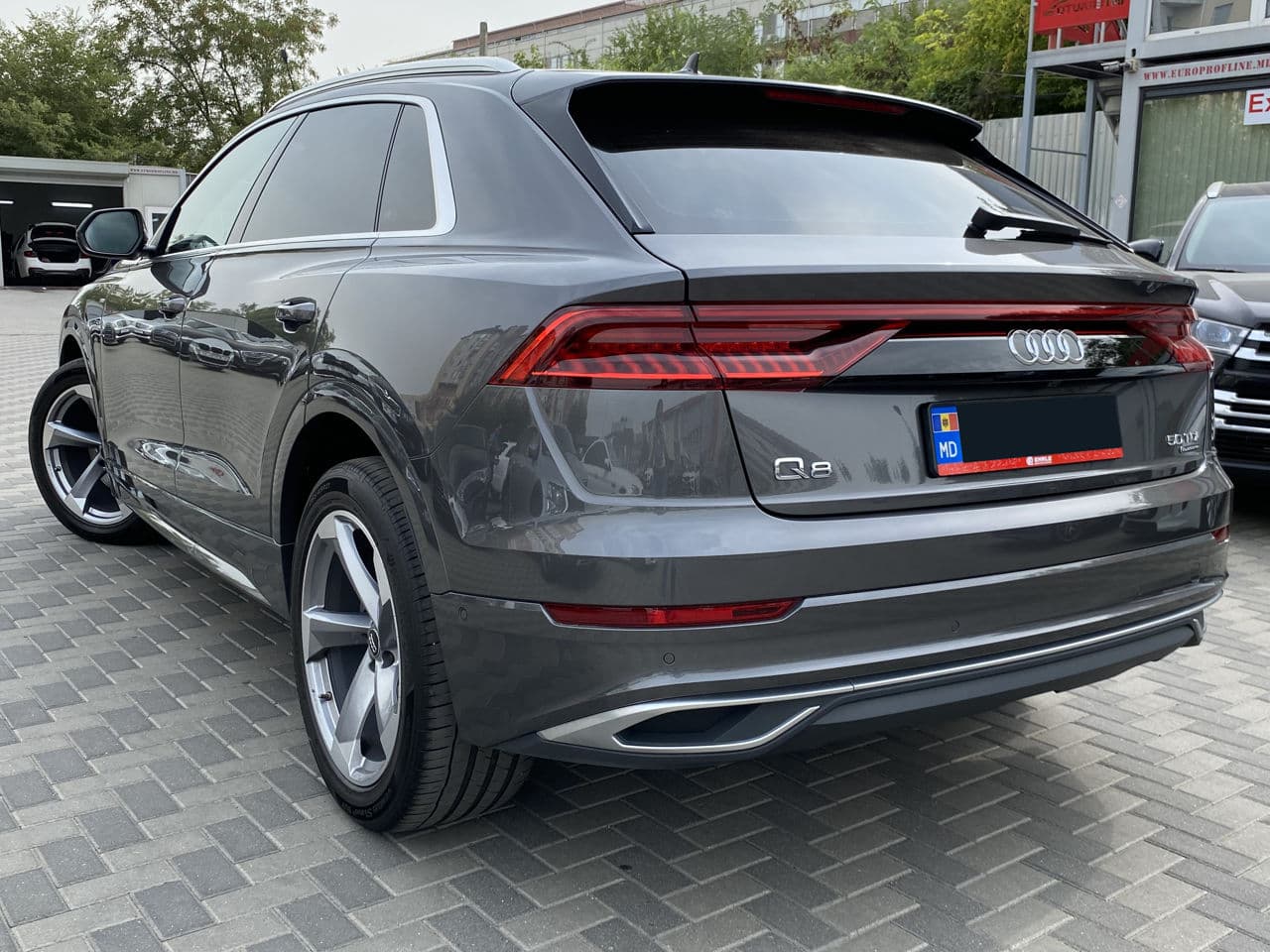2019 Audi Q8 — Miniatură 2