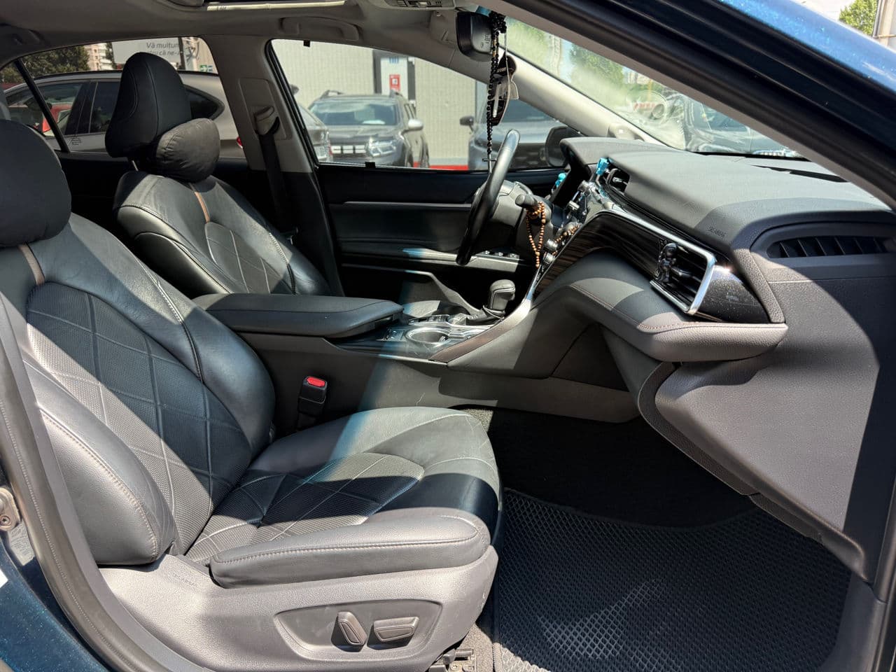 2018 Toyota Camry — Miniatură 16