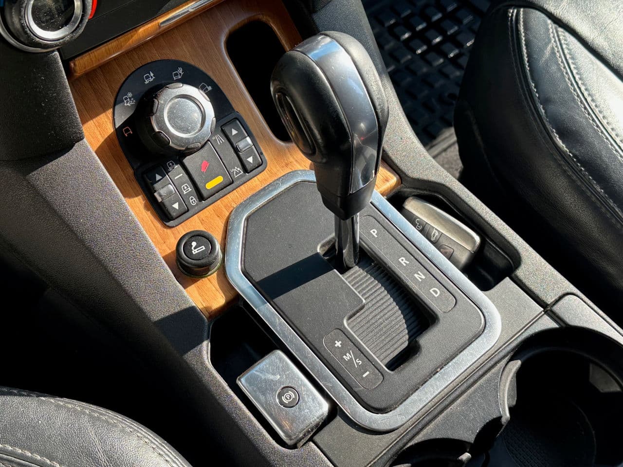 2012 Land Rover Discovery — Miniatură 10