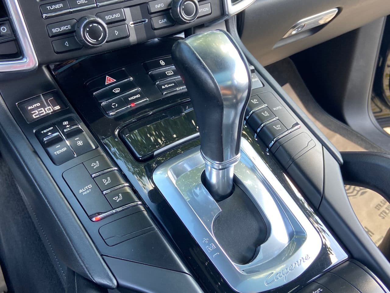 2011 Porsche Cayenne S Hybrid — Miniatură 12