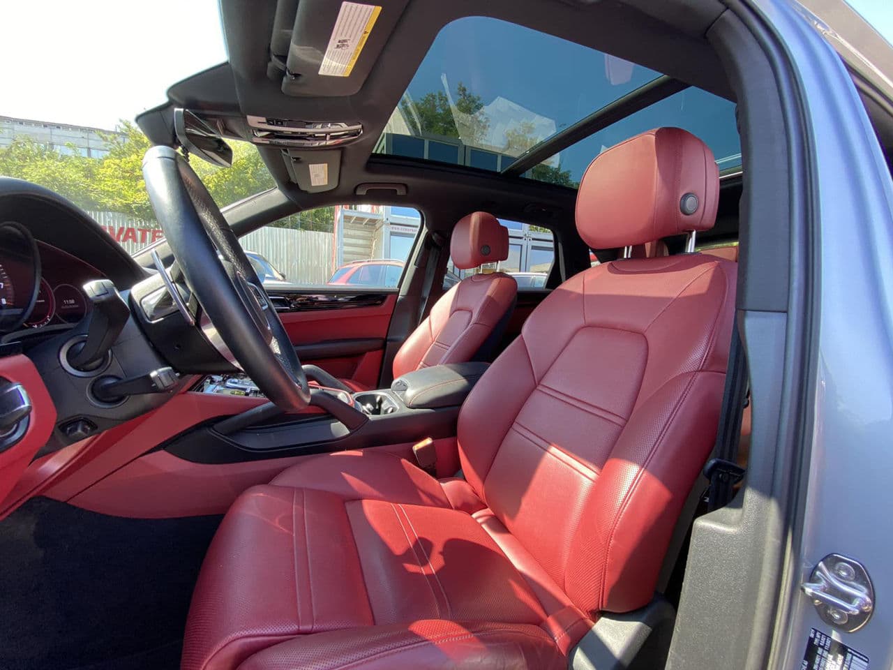 Porsche Cayenne 2019 — Миниатюра 9