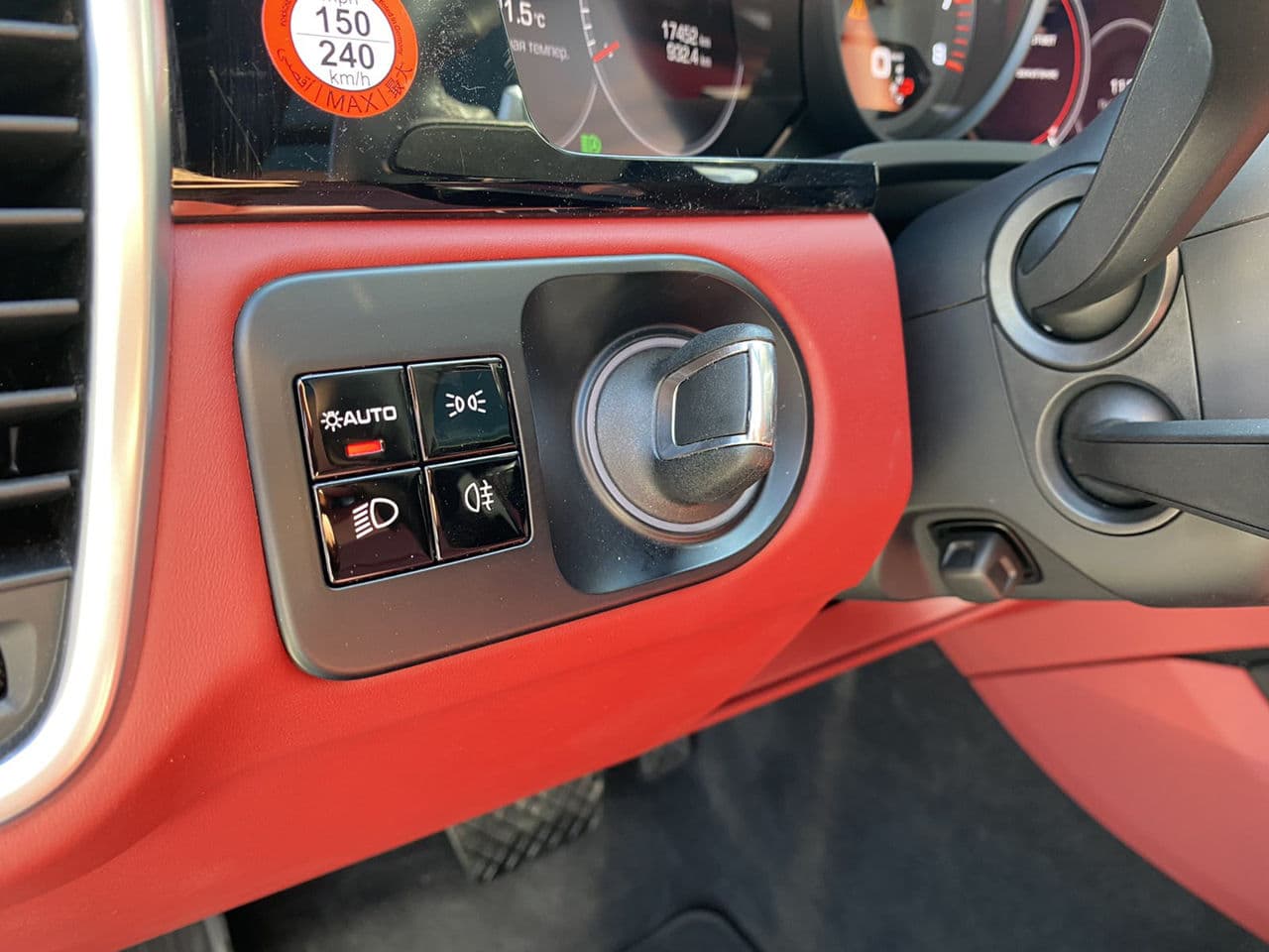 Porsche Cayenne 2019 — Миниатюра 8