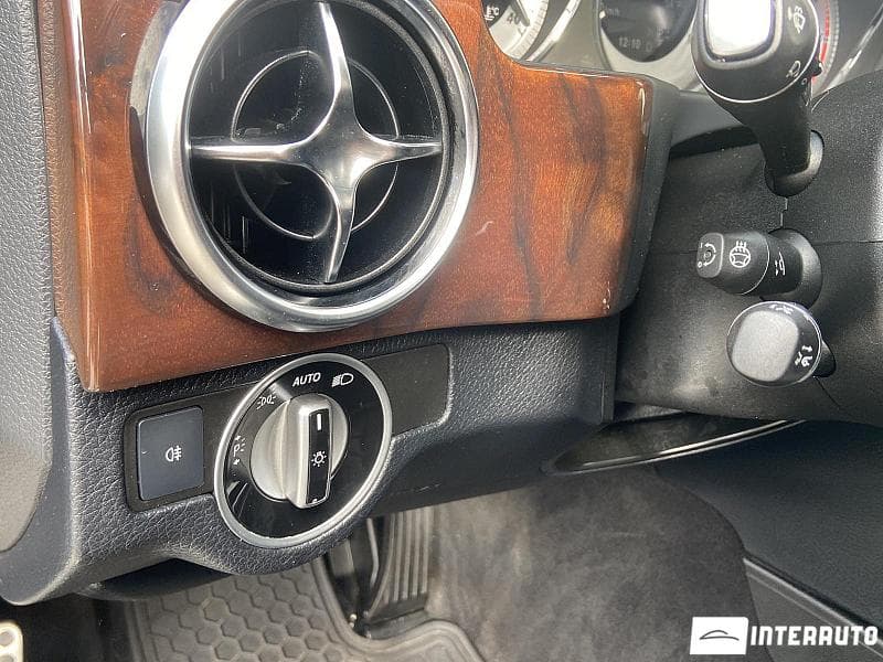 2013 Mercedes GLK 250 — Miniatură 10