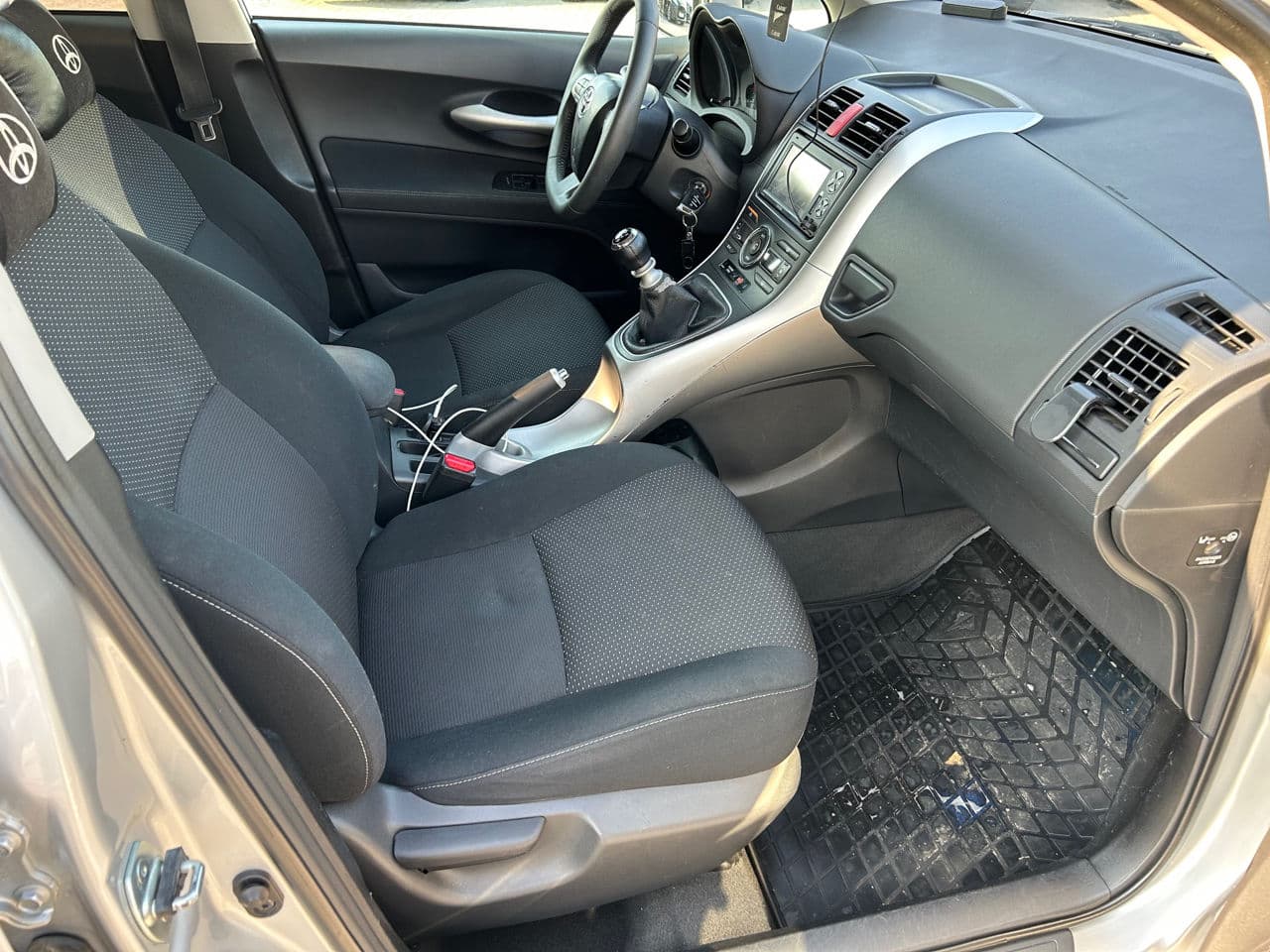 2012 Toyota Auris — Miniatură 14
