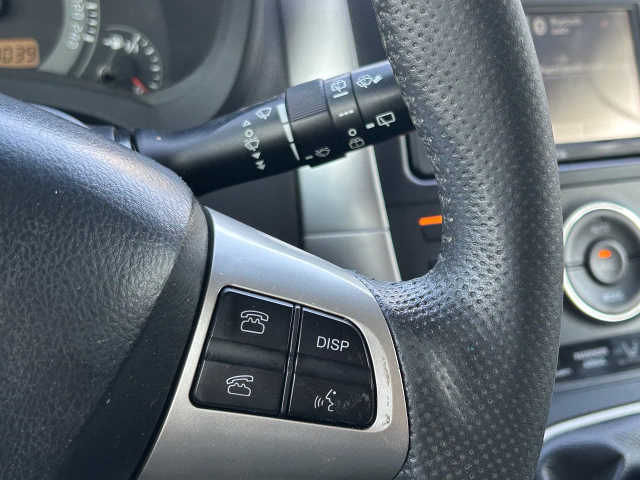 2012 Toyota Auris — Miniatură 10