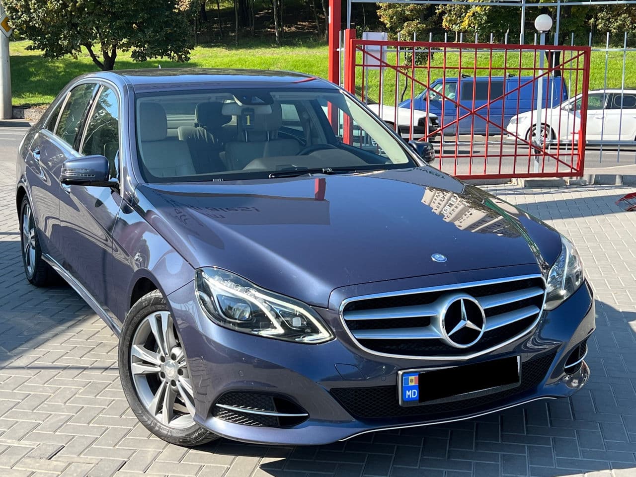 2013 Mercedes E 300h — Miniatură 2