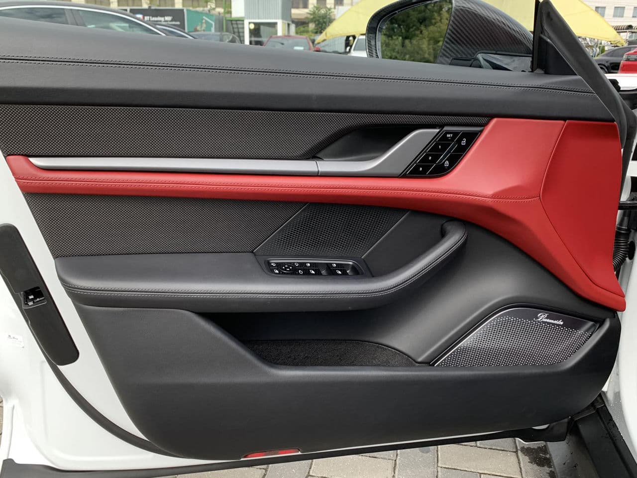 Porsche Taycan Turbo 2020 — Миниатюра 5
