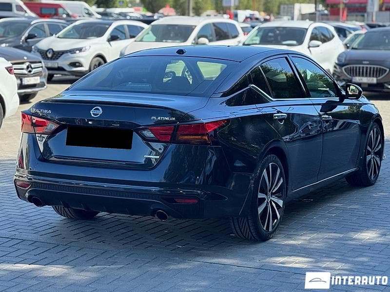 2019 Nissan Altima — Miniatură 2