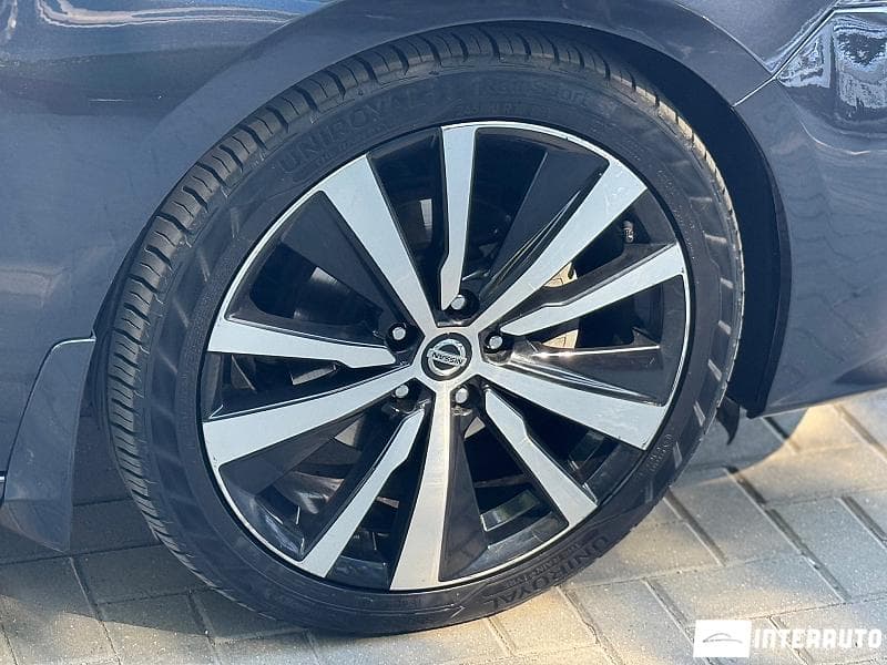 2019 Nissan Altima — Miniatură 5